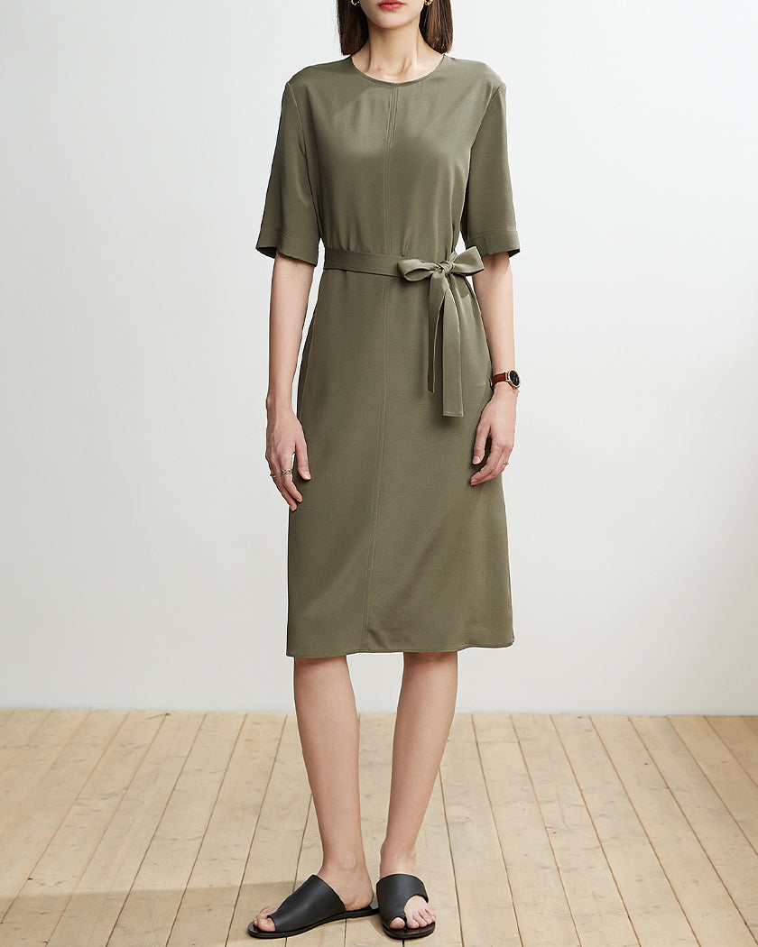 22 Momme Simple Round Neck Dress